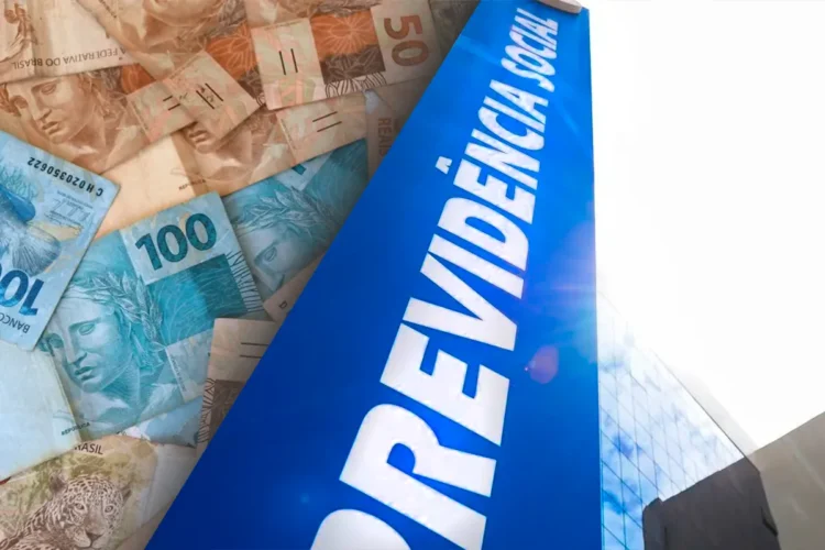 INSS: saiba como aposentados podem ter 25% de aumento no pagamento 1 Dinheiro em reais ao lado de placa da Previdência Social do INSS representando aumento de 25% no benefício para aposentados