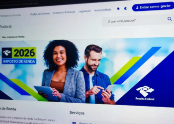 Tela do site da Receita Federal gov.br com banner do Imposto de Renda 2026 — passo a passo para declarar o saque do PIS/Pasep no IR 2026